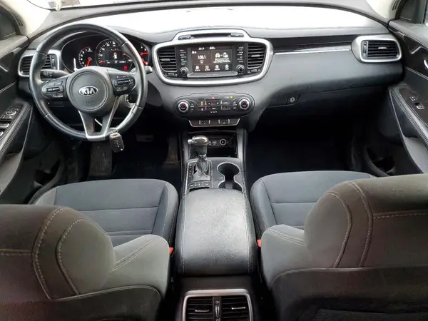 5XYPGDA50HG203021 2017 KIA SORENTO - Image 8