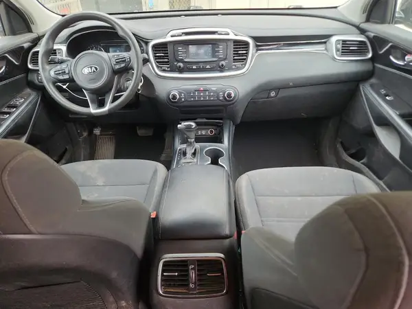 5XYPGDA50HG217954 2017 KIA SORENTO - Image 8