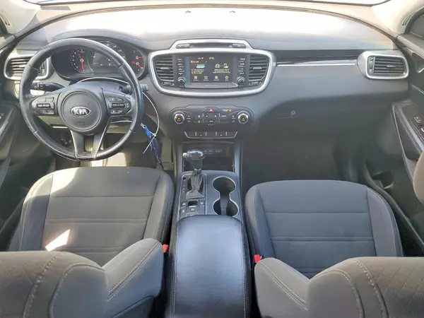5XYPGDA50HG227416 2017 KIA SORENTO - Image 8