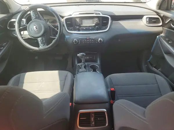 5XYPGDA50HG227562 2017 KIA SORENTO - Image 8