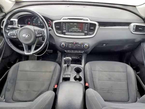 5XYPGDA50HG240196 2017 KIA SORENTO - Image 8