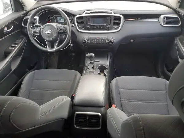 5XYPGDA50HG274641 2017 KIA SORENTO - Image 8