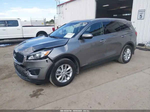 5XYPGDA50HG291617 2017 KIA SORENTO - Image 2
