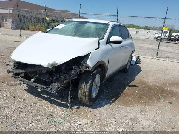 5XYPGDA50HG292072 2017 KIA SORENTO - Image 2