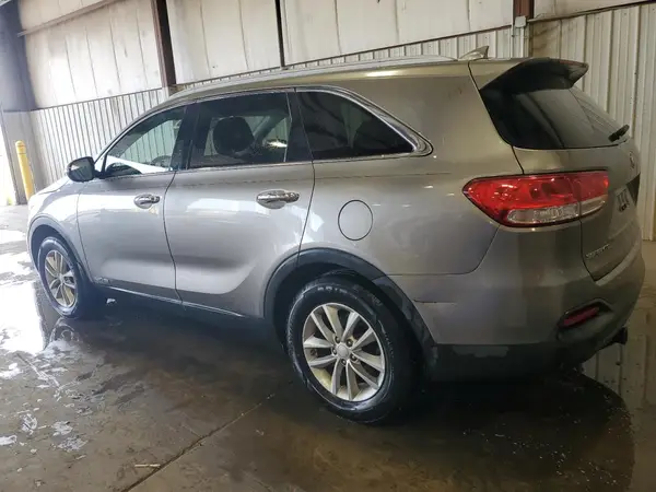 5XYPGDA50HG302535 2017 KIA SORENTO - Image 2