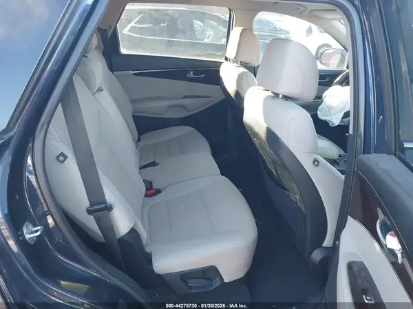 5XYPGDA50HG314149 2017 KIA SORENTO - Image 8