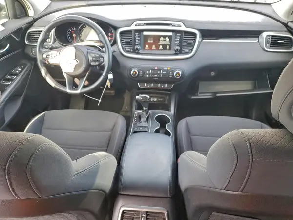 5XYPGDA50HG317648 2017 KIA SORENTO - Image 8