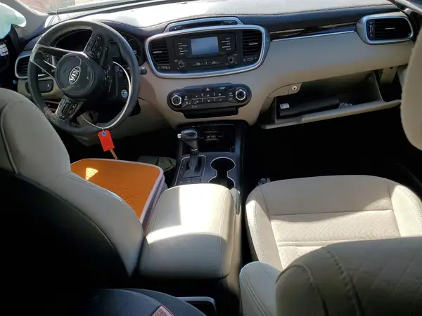 5XYPGDA50HG319528 2017 KIA SORENTO - Image 8