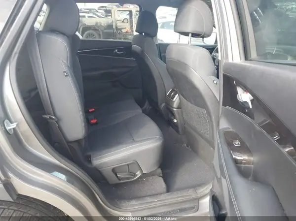 5XYPGDA50HG333140 2017 KIA SORENTO - Image 8