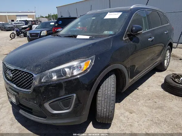 5XYPGDA50HG335275 2017 KIA SORENTO - Image 2