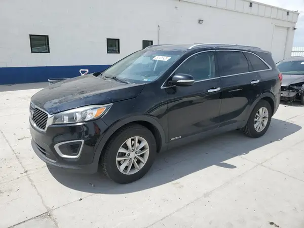 5XYPGDA50HG337043 2017 KIA SORENTO - Image 1