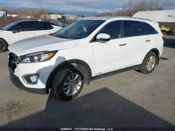 5XYPGDA50JG360148 2018 KIA SORENTO - Image 2