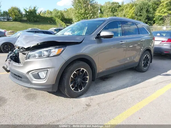 5XYPGDA50JG371778 2018 KIA SORENTO - Image 2