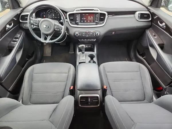 5XYPGDA50JG371974 2018 KIA SORENTO - Image 8