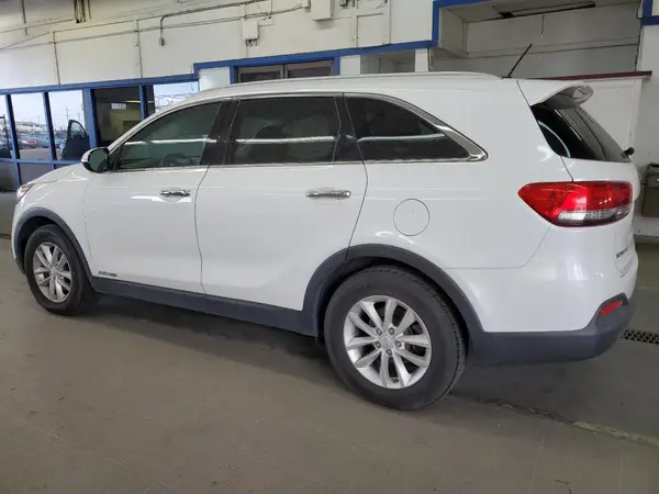 5XYPGDA50JG403354 2018 KIA SORENTO - Image 2