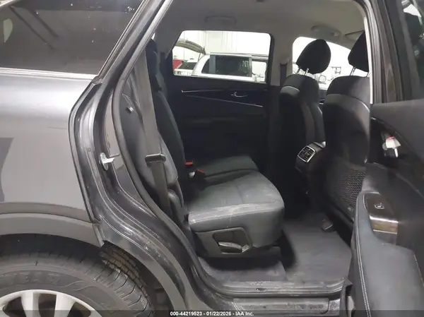 5XYPGDA50JG404343 2018 KIA SORENTO - Image 8