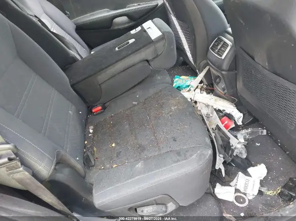5XYPGDA50JG405217 2018 KIA SORENTO - Image 8