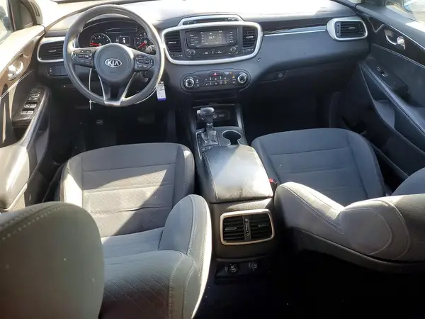 5XYPGDA50JG406481 2018 KIA SORENTO - Image 8
