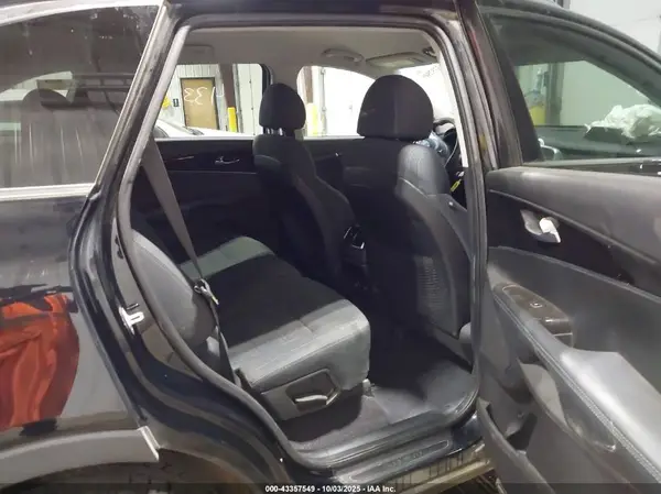 5XYPGDA50JG414113 2018 KIA SORENTO - Image 8