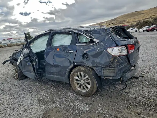 5XYPGDA50JG423796 2018 KIA SORENTO - Image 2