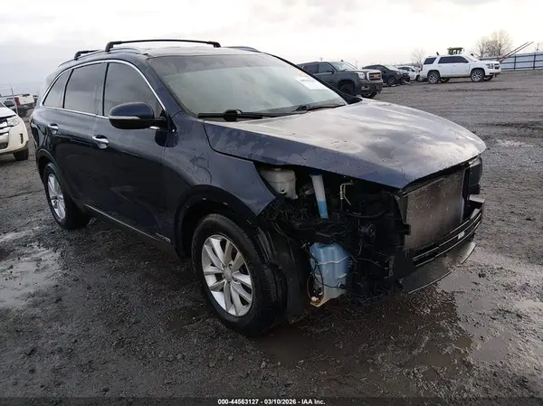 5XYPGDA50JG427069 2018 KIA SORENTO