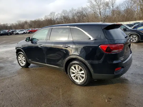 5XYPGDA50KG440258 2019 KIA SORENTO - Image 2