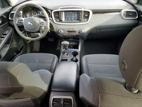 5XYPGDA50KG440258 2019 KIA SORENTO - Image 8