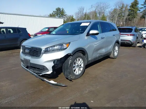 5XYPGDA50KG440504 2019 KIA SORENTO - Image 2