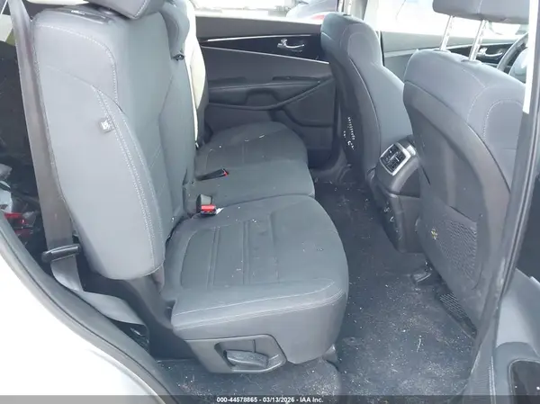 5XYPGDA50KG440504 2019 KIA SORENTO - Image 8