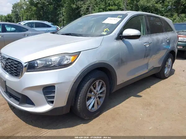 5XYPGDA50KG440518 2019 KIA SORENTO - Image 2