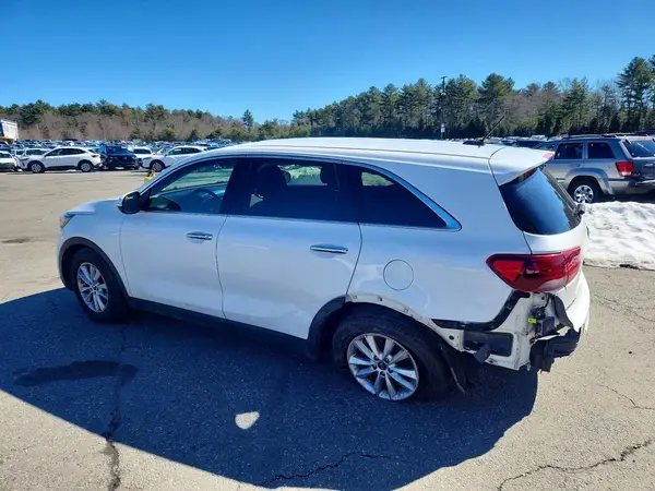 5XYPGDA50KG440969 2019 KIA SORENTO - Image 2