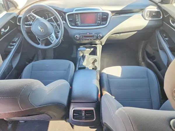 5XYPGDA50KG440969 2019 KIA SORENTO - Image 8