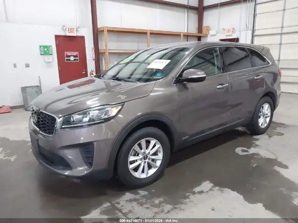 5XYPGDA50KG458694 2019 KIA SORENTO - Image 2