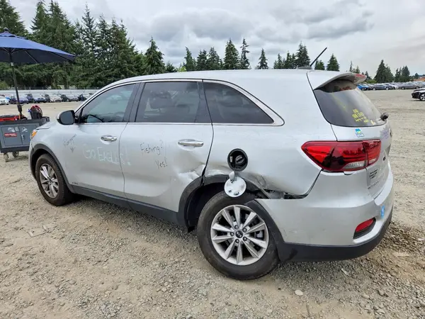 5XYPGDA50KG463099 2019 KIA SORENTO - Image 2