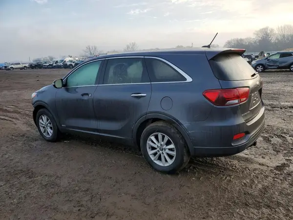 5XYPGDA50KG463801 2019 KIA SORENTO - Image 2