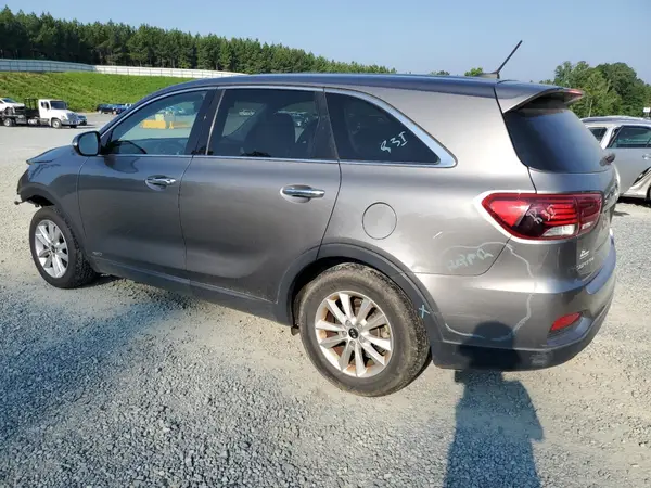 5XYPGDA50KG467914 2019 KIA SORENTO - Image 2