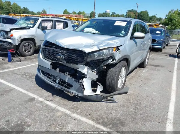 5XYPGDA50KG476743 2019 KIA SORENTO - Image 2