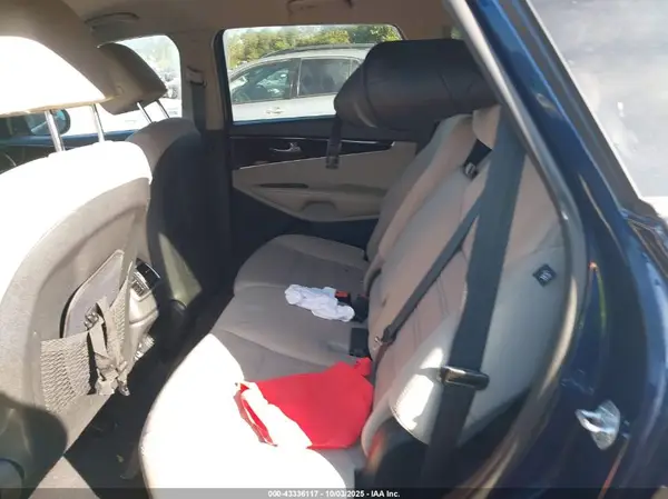 5XYPGDA50KG479917 2019 KIA SORENTO - Image 8