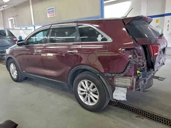 5XYPGDA50KG483384 2019 KIA SORENTO - Image 2