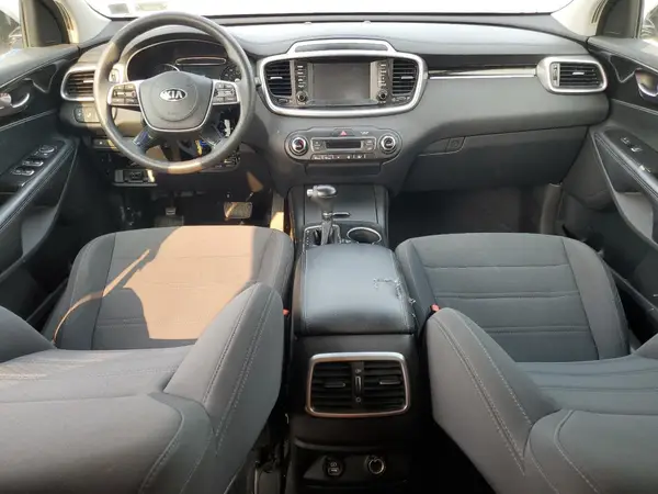 5XYPGDA50KG488259 2019 KIA SORENTO - Image 8