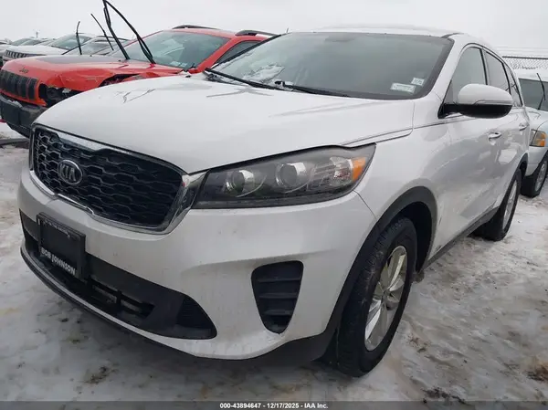 5XYPGDA50KG488780 2019 KIA SORENTO - Image 2