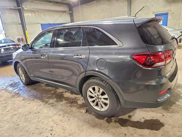 5XYPGDA50KG489444 2019 KIA SORENTO - Image 2