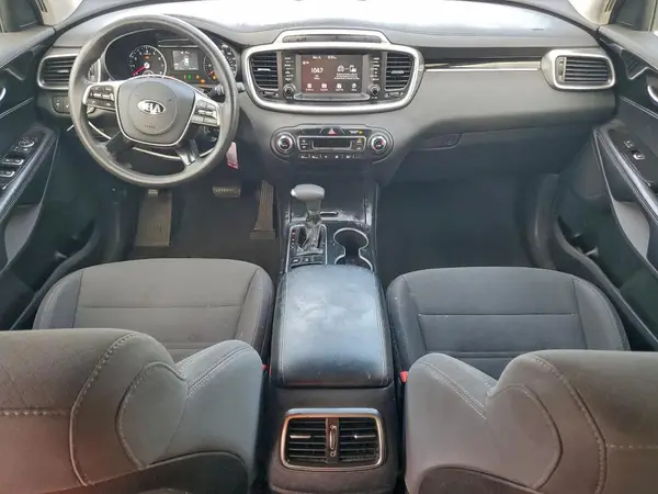 5XYPGDA50KG504637 2019 KIA SORENTO - Image 8