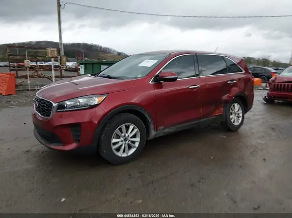 5XYPGDA50KG537251 2019 KIA SORENTO - Image 2