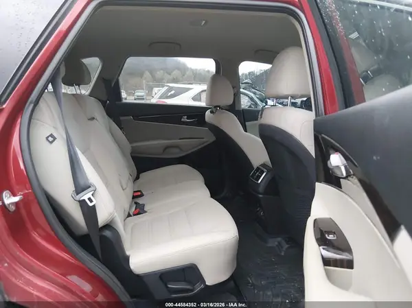 5XYPGDA50KG537251 2019 KIA SORENTO - Image 8