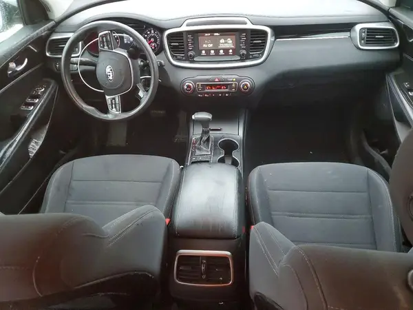5XYPGDA50KG552056 2019 KIA SORENTO - Image 8