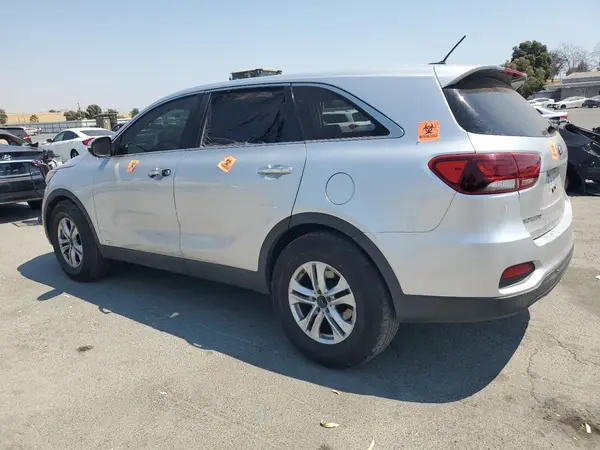 5XYPGDA50KG558228 2019 KIA SORENTO - Image 2