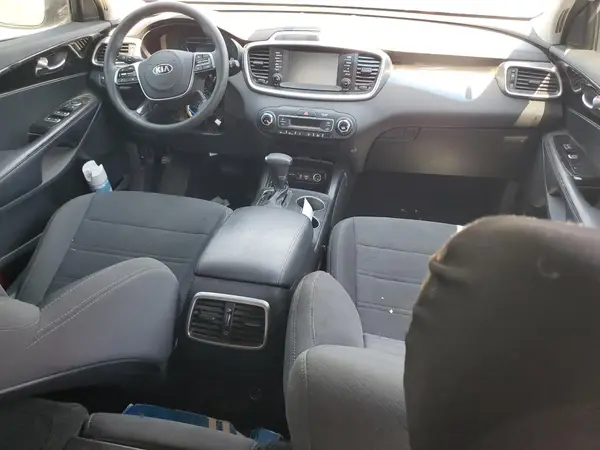 5XYPGDA50KG558228 2019 KIA SORENTO - Image 8