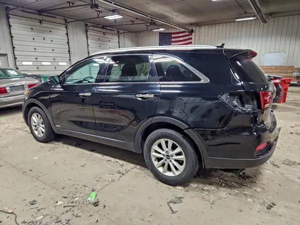 5XYPGDA50KG560240 2019 KIA SORENTO - Image 2