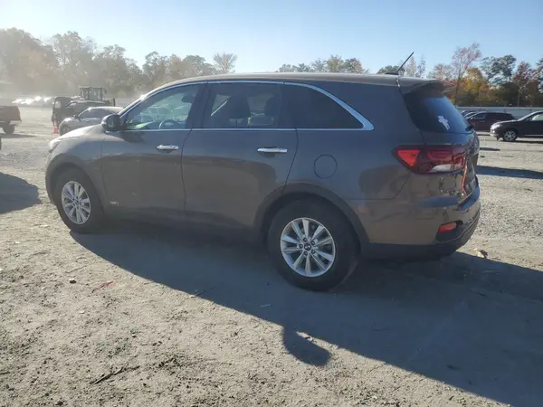 5XYPGDA50KG561257 2019 KIA SORENTO - Image 2